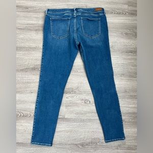 Abercrombie and Fitch Jean Legging Mid Rise